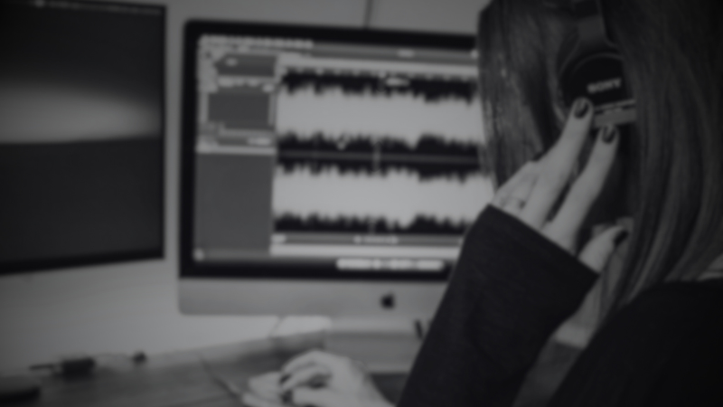 Recordly and large media company 3 - Photo by unsplash